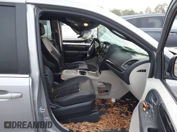 2017 Dodge Grand Caravan SXT with VIN 2C4RDGCG9HR677157, listed as a IAAI auction lot 41470342 with 66,611 mi miles and . Bid and sale history available at DreamBid. Image 5.