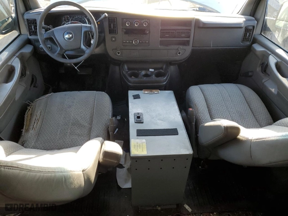 2009 Chevrolet Express Cargo Van with VIN 1GCGG25C391130564, listed as a Copart auction lot 48556715 with 262,088 mi miles and Salvage Title. Bid and sale history available at carsss.com. Image 8.