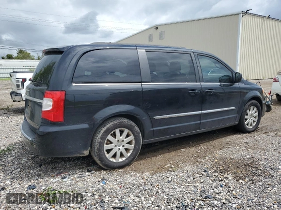 2016 Chrysler Town & Country Touring with VIN 2C4RC1BG2GR132692, listed as a Copart auction lot 64549404 with 73,355 mi miles and Salvage Title. Bid and sale history available at DreamBid. Image 3.