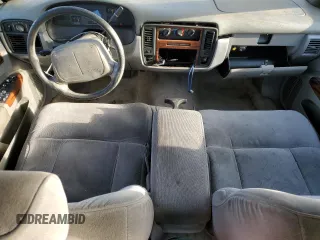 1996 Chevrolet Caprice 1SA Special Value z VIN 1G1BL52W3TR156945, wystawiony jako Copart lot #86470784 z przebiegiem 166 584 mil mil oraz Szkoda całkowita • Salvage title. Historia ofert i sprzedaży dostępna na DreamBid. Obrazek 8.