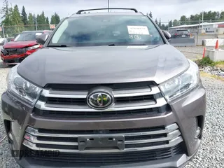 2017 Toyota Highlander Limited with VIN 5TDDZRFH8HS380934, listed as a IAAI auction lot 42630478 with 87,634 mi miles and . Bid and sale history available at DreamBid. Image 6.