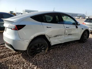 2022 Tesla Model Y Performance with VIN 7SAYGDEF7NF337571, listed as a Copart auction lot 45050805 with Not Provided miles and Salvage Title. Bid and sale history available at DreamBid. Image 3.