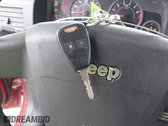 2008 Jeep Patriot Sport z VIN 1J8FT28W58D547879, wystawiony jako IAAI lot #41964758 z przebiegiem 97 941 mil mil oraz . Historia ofert i sprzedaży dostępna na DreamBid. Obrazek 11.