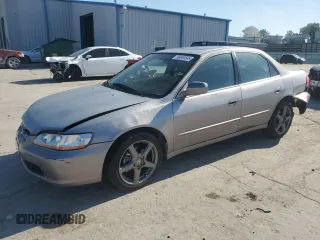 2000 Honda Accord EX с VIN 1HGCG1657YA018147, выставлен на аукционе Copart как лот 56849585 с пробегом 233 143 миль миль и Списание • Salvage title. История ставок и продаж доступна на DreamBid. Изображение 1.