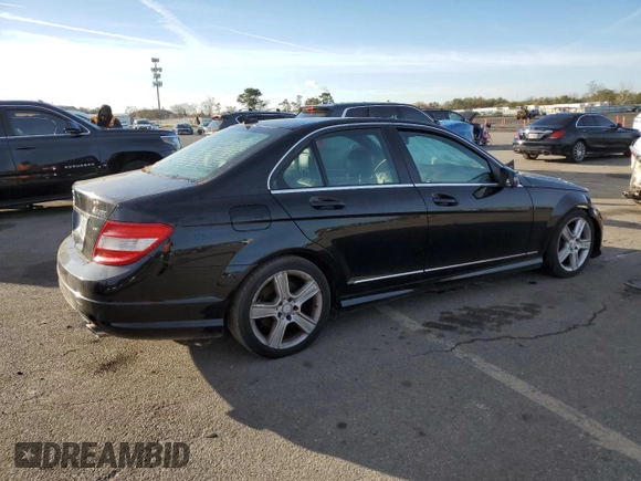 2011 Mercedes-Benz C 300 Sport z VIN WDDGF8BB9BA455409, wystawiony jako Copart lot #82202464 z przebiegiem 160 500 mil mil oraz Szkody całkowita. Historia ofert i sprzedaży dostępna na DreamBid. Obrazek 3.