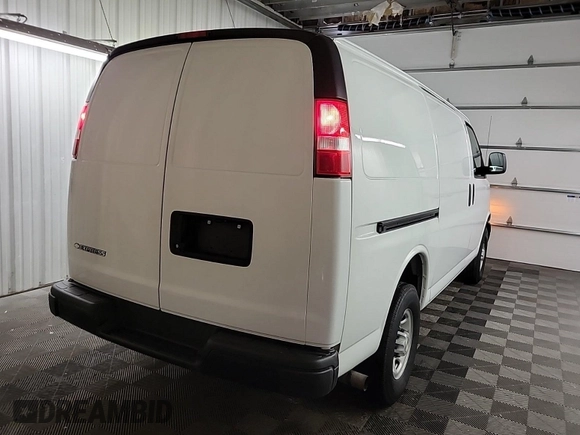 2022 Chevrolet Express Cargo with VIN 1GCWGAFPXN1225074, listed as a IAAI auction lot 42774188 with 101,508 mi miles and . Bid and sale history available at DreamBid. Image 42.