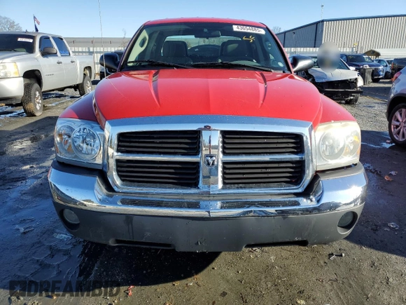 2005 Dodge Dakota SLT with VIN 1D7HE48N85S365376, listed as a Copart auction lot 43654885 with 182,708 mi miles and Salvage Title. Bid and sale history available at DreamBid. Image 5.