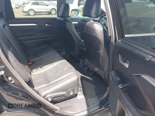 2017 Toyota Highlander XLE with VIN 5TDKZRFHXHS509618, listed as a IAAI auction lot 42407847 with 74,216 mi miles and . Bid and sale history available at DreamBid. Image 8.