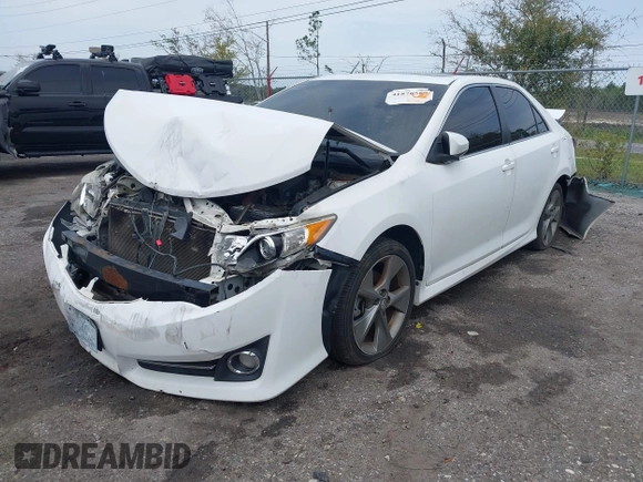 2012 Toyota Camry SE with VIN 4T1BK1FK6CU508242, listed as a IAAI auction lot 41870589 with 270,724 mi miles. Bid and sale history available at carsss.com. Image 2.