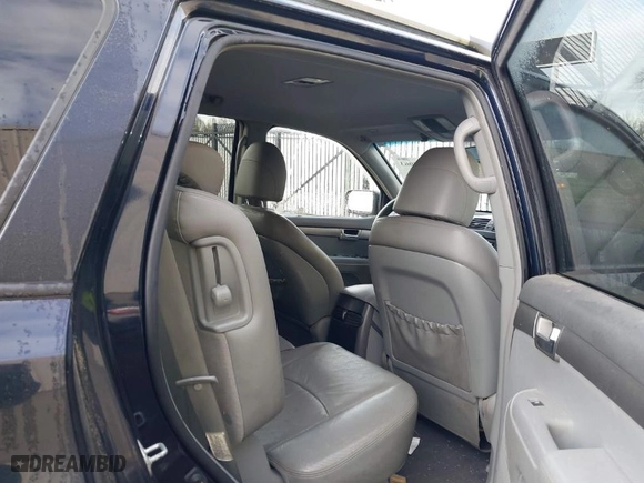 2009 Kia Borrego LX with VIN KNDJJ741495029028, listed as a IAAI auction lot 41627063 with 131,243 mi miles. Bid and sale history available at carsss.com. Image 8.