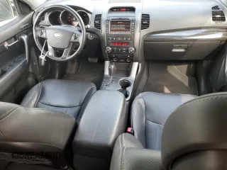 2013 Kia Sorento EX with VIN 5XYKU4A68DG326491, listed as a Copart auction lot 56232795 with 143,262 mi miles and Clean title. Bid and sale history available at DreamBid. Image 8.
