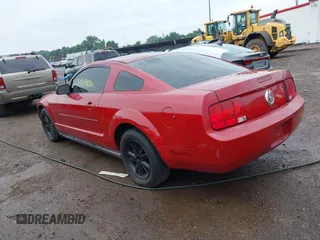 2008 Ford Mustang Deluxe with VIN 1ZVHT80N085193413, listed as a IAAI auction lot 42719826 with 199,618 mi miles and . Bid and sale history available at DreamBid. Image 3.