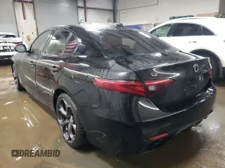 2019 Alfa Romeo Giulia Ti z VIN ZARFANBN7K7608174, wystawiony jako Copart lot #85051934 z przebiegiem 50 824 mil mil oraz Szkoda całkowita • Salvage title. Historia ofert i sprzedaży dostępna na DreamBid. Obrazek 2.