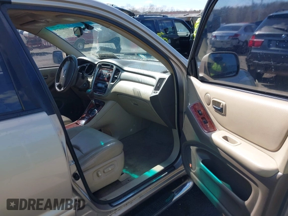 2005 Toyota Highlander z VIN JTEEP21A150093876, wystawiony jako IAAI lot #41808749 z przebiegiem 308 481 mil mil oraz . Historia ofert i sprzedaży dostępna na DreamBid. Obrazek 5.