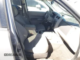 2011 Ford Escape Hybrid z VIN 1FMCU4K35BKA08355, wystawiony jako Copart lot #49155955 z przebiegiem 80 953 mil mil oraz Szkoda całkowita • Salvage title. Historia ofert i sprzedaży dostępna na DreamBid. Obrazek 7.