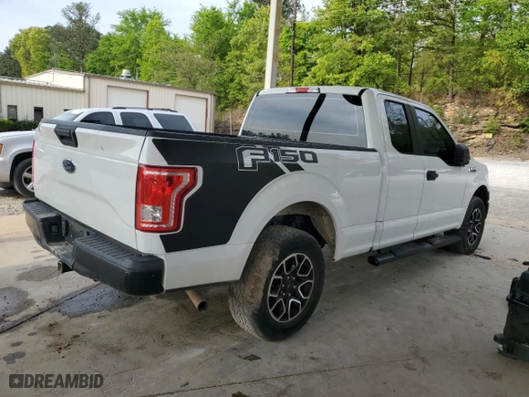 2017 Ford F-150 XL with VIN 1FTEX1E82HFC77120, listed as a Copart auction lot 52818945 with 213,412 mi miles and Clean Title. Bid and sale history available at carsss.com. Image 3.