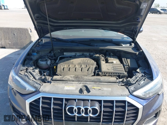 2021 Audi Q3 Premium with VIN WA1AUCF32M1066149, listed as a IAAI auction lot 40695269 with 92,598 mi miles and . Bid and sale history available at DreamBid. Image 10.