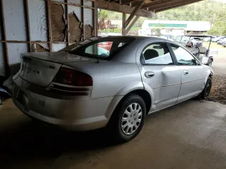 2005 Dodge Stratus SXT z VIN 1B3EL46T25N559146, wystawiony jako Copart lot #85274454 z przebiegiem 83 197 mil mil oraz Szkoda całkowita • Salvage title. Historia ofert i sprzedaży dostępna na DreamBid. Obrazek 3.
