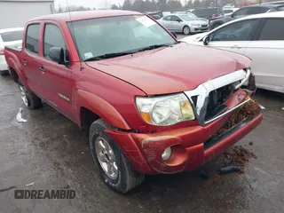 2007 Toyota Tacoma z VIN 3TMLU42N47M009079, wystawiony jako IAAI lot #41454743 z przebiegiem 146 776 mil mil oraz . Historia ofert i sprzedaży dostępna na DreamBid. Obrazek 1.