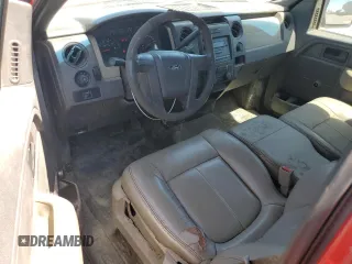 2010 Ford F-150 XL z VIN 1FTMF1CW8AKE05759, wystawiony jako Copart lot #61659635 z przebiegiem 303 424 mil mil oraz Szkoda całkowita • Salvage title. Historia ofert i sprzedaży dostępna na DreamBid. Obrazek 8.
