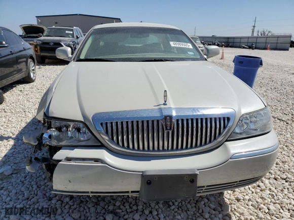 2007 Lincoln Town Car Signature Limited with VIN 1LNHM82V97Y613627, listed as a Copart auction lot 48989505 with 113,786 mi miles and Salvage Title. Bid and sale history available at carsss.com. Image 5.