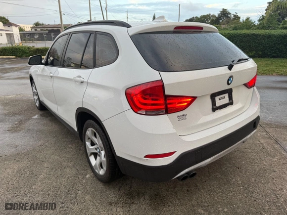 2013 BMW X1 28i with VIN WBAVM1C54DVW42766, listed as a Copart auction lot 54416745 with 121,067 mi miles and Clean Title. Bid and sale history available at carsss.com. Image 3.