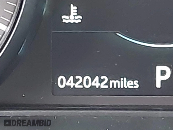 2019 Land Rover Range Rover Evoque SE with VIN SALVP2RXXKH348530, listed as a IAAI auction lot 41078886 with 42,042 mi miles. Bid and sale history available at carsss.com. Image 15.