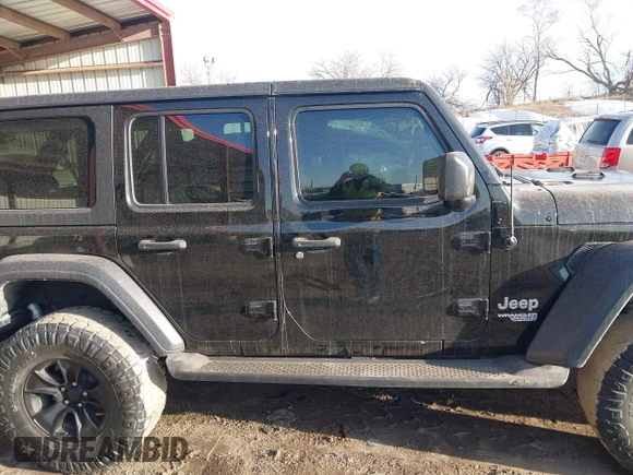 2018 Jeep Wrangler Unlimited Sport S z VIN 1C4HJXDG9JW172686, wystawiony jako IAAI lot #41742837 z przebiegiem 89 888 mil mil oraz . Historia ofert i sprzedaży dostępna na DreamBid. Obrazek 13.