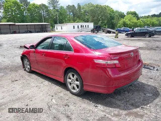 2007 Toyota Camry LE z VIN 4T1BK46KX7U032018, wystawiony jako IAAI lot #42191406 z przebiegiem 207 419 mil mil oraz . Historia ofert i sprzedaży dostępna na DreamBid. Obrazek 3.