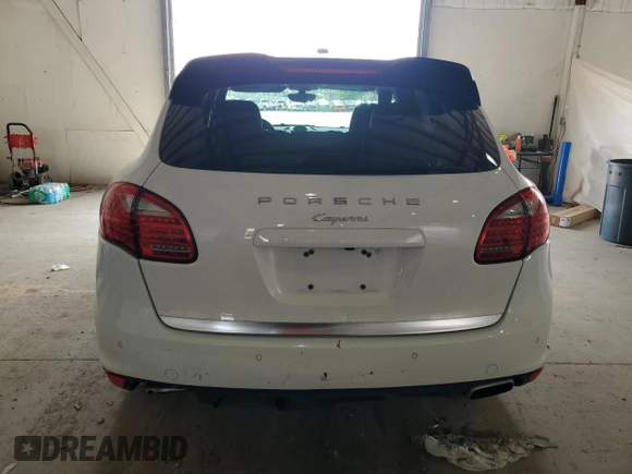 2014 Porsche Cayenne with VIN WP1AA2A29ELA96180, listed as a Copart auction lot 62715425 with 45,022 mi miles and Salvage title. Bid and sale history available at DreamBid. Image 6.