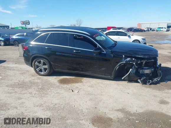 2022 Mercedes-Benz GLC with VIN W1N0G8DBXNV360675, listed as a IAAI auction lot 41652144 with 37,235 mi miles. Bid and sale history available at carsss.com. Image 13.