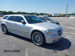 2006 Dodge Magnum R/T z VIN 2D4GV57256H374048, wystawiony jako IAAI lot #42142711 z przebiegiem 173 817 mil mil oraz . Historia ofert i sprzedaży dostępna na DreamBid. Obrazek 1.