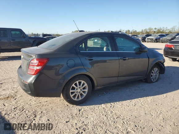 2017 Chevrolet Sonic LT z VIN 1G1JD5SH7H4133389, wystawiony jako Copart lot #48939815 z przebiegiem 105 502 mil mil oraz Szkoda całkowita • Salvage title. Historia ofert i sprzedaży dostępna na DreamBid. Obrazek 3.