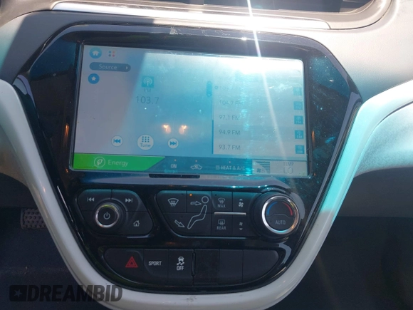 2018 Chevrolet Bolt EV LT с VIN 1G1FW6S0XJ4131836, выставлен на аукционе IAAI как лот 42478414 с пробегом 42 301 миль миль и . История ставок и продаж доступна на DreamBid. Изображение 18.