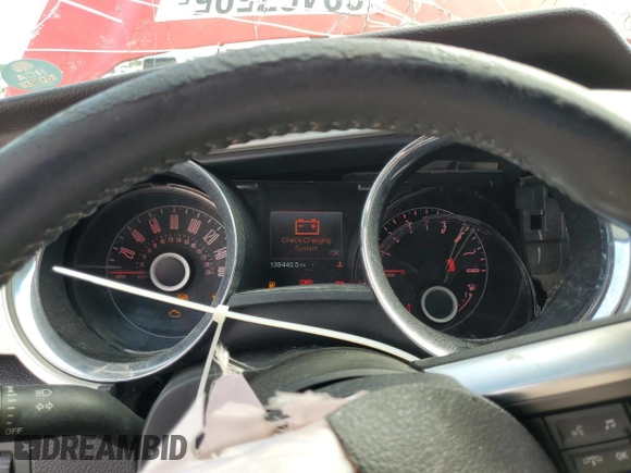 2014 Ford Mustang V6 z VIN 1ZVBP8EM1E5279402, wystawiony jako Copart lot #62467595 z przebiegiem 138 440 mil mil oraz Nie do naprawy • Non repairable. Historia ofert i sprzedaży dostępna na DreamBid. Obrazek 9.