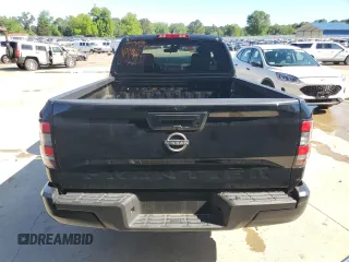 2024 Nissan Frontier S z VIN 1N6ED1CL1RN643198, wystawiony jako Copart lot #55615745 z przebiegiem 2 698 mil mil oraz Czysty tytuł • Clean title. Historia ofert i sprzedaży dostępna na DreamBid. Obrazek 6.