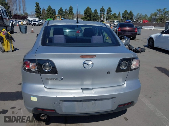 2008 Mazda 3 i Touring with VIN JM1BK12GX81184839, listed as a IAAI auction lot 41969238 with 197,387 mi miles and . Bid and sale history available at carsss.com. Image 16.