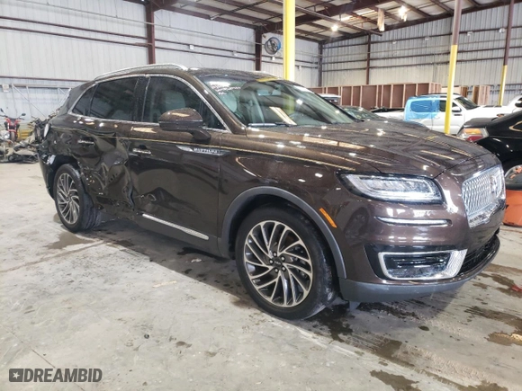 2020 Lincoln Nautilus Reserve with VIN 2LMPJ6K90LBL13305, listed as a Copart auction lot 76143003 with 17,492 mi miles and Salvage Title. Bid and sale history available at carsss.com. Image 4.