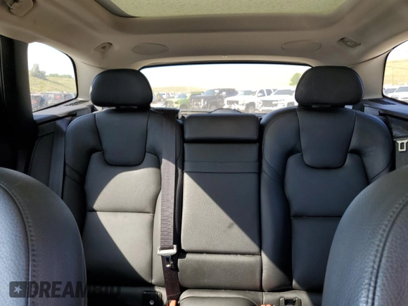 2019 Volvo XC60 Momentum with VIN LYV102RK4KB191805, listed as a Copart auction lot 62419245 with 63,301 mi miles and Salvage title. Bid and sale history available at DreamBid. Image 10.