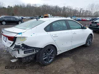 2021 Kia Forte GT-Line with VIN 3KPF34AD1ME310472, listed as a IAAI auction lot 41631723 with 20,339 mi miles. Bid and sale history available at carsss.com. Image 20.