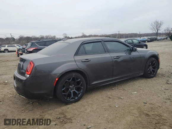 2019 Chrysler 300 S z VIN 2C3CCABG8KH594943, wystawiony jako Copart lot #49223225 z przebiegiem 60 893 mil mil oraz Szkody całkowita. Historia ofert i sprzedaży dostępna na DreamBid. Obrazek 3.