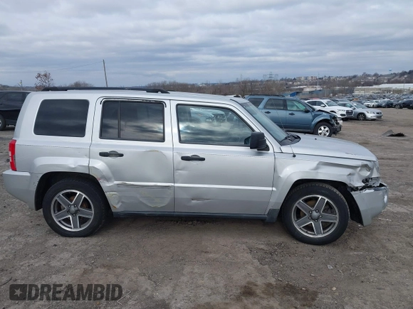 2009 Jeep Patriot Sport with VIN 1J4FT28B69D126513, listed as a IAAI auction lot 41622860 with 181,636 mi miles. Bid and sale history available at carsss.com. Image 6.