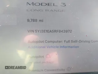2024 Tesla Model 3 z VIN 5YJ3E1EA5RF843972, wystawiony jako IAAI lot #41873089 z przebiegiem 9 788 mil mil oraz . Historia ofert i sprzedaży dostępna na DreamBid. Obrazek 15.