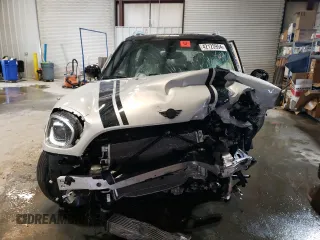 2022 MINI Countryman Cooper S z VIN WMZ83BR03N3N53207, wystawiony jako Copart lot #42123954 z przebiegiem Nie podano mil oraz Nie do naprawy • Non repairable. Historia ofert i sprzedaży dostępna na DreamBid. Obrazek 5.