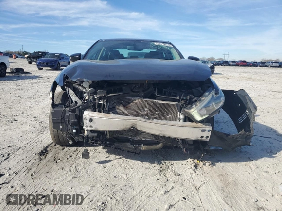 2017 Nissan Maxima SV with VIN 1N4AA6AP3HC431173, listed as a Copart auction lot 49518425 with 77,870 mi miles and Salvage Title. Bid and sale history available at DreamBid. Image 5.