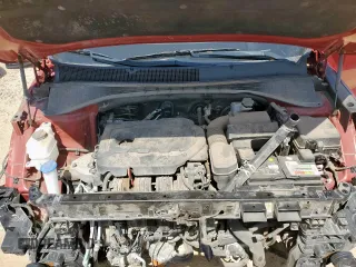 2020 Kia Sorento LX z VIN 5XYPG4A36LG673089, wystawiony jako Copart lot #60742195 z przebiegiem 68 612 mil mil oraz Szkoda całkowita • Salvage title. Historia ofert i sprzedaży dostępna na DreamBid. Obrazek 12.
