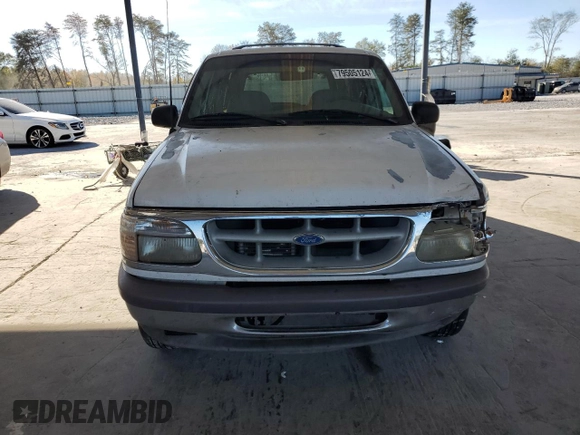 1997 Ford Explorer XLT with VIN 1FMDU32P7VUA19965, listed as a Copart auction lot 79505124 with 140,231 mi miles and Salvage title. Bid and sale history available at DreamBid. Image 5.