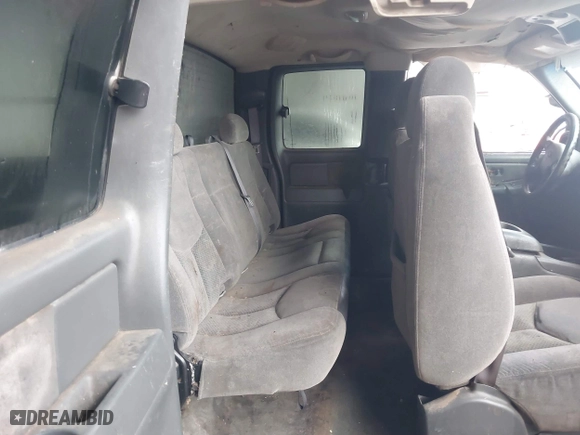2006 Chevrolet Silverado 1500 LT1 with VIN 1GCEK19B86E186215, listed as a IAAI auction lot 41190630 with 394,548 mi miles. Bid and sale history available at carsss.com. Image 8.