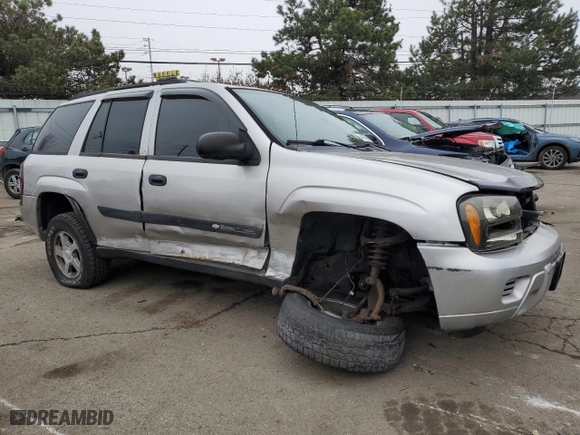 2004 Chevrolet TrailBlazer LT with VIN 1GNDS13S842323700, listed as a Copart auction lot 44176895 with 165,541 mi miles and Salvage Title. Bid and sale history available at carsss.com. Image 4.