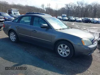 2005 Ford Five Hundred SEL with VIN 1FAFP24155G108719, listed as a IAAI auction lot 41738968 with 95,135 mi miles. Bid and sale history available at carsss.com. Image 1.